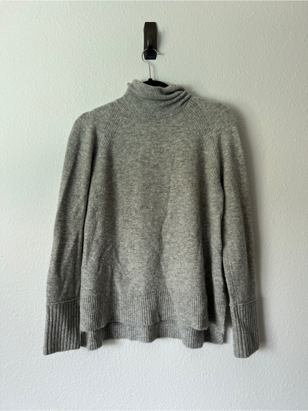 J. Crew Turtleneck Sweater with Side Slits Gray Xs - Picture 3 of 3